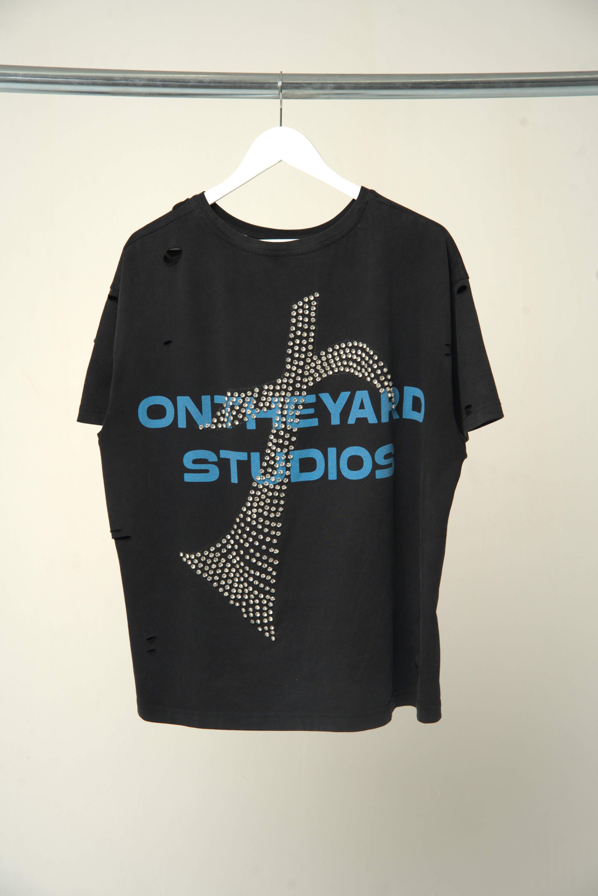"TEARS IN THE RAIN" CROPPED DISTRESSED T-SHIRT